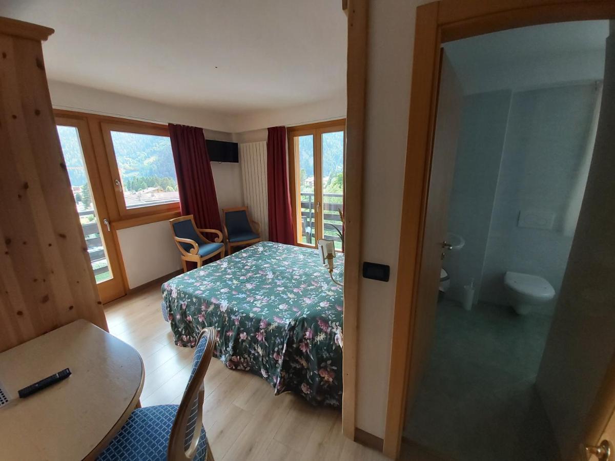 Chalet Fiocco Di Neve ปินโซโล ภายนอก รูปภาพ