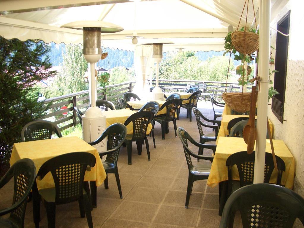 Chalet Fiocco Di Neve ปินโซโล ภายนอก รูปภาพ