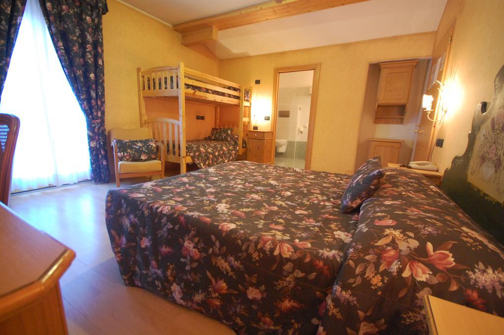 Chalet Fiocco Di Neve ปินโซโล ภายนอก รูปภาพ