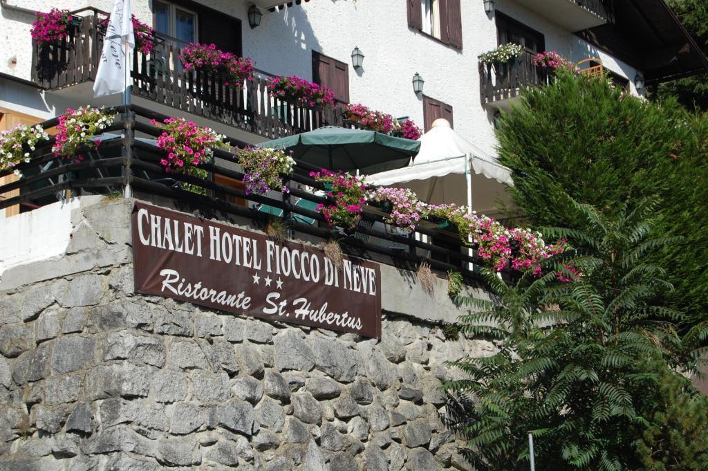 Chalet Fiocco Di Neve ปินโซโล ภายนอก รูปภาพ